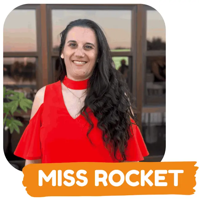 Camp Miss Rocket activity at Languissimo French summer camp